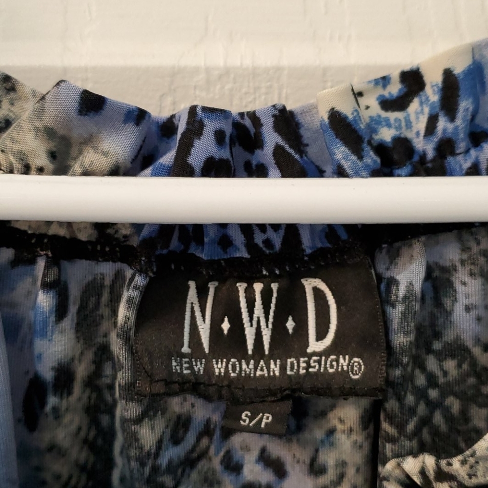 Top - Picture 4 of 5